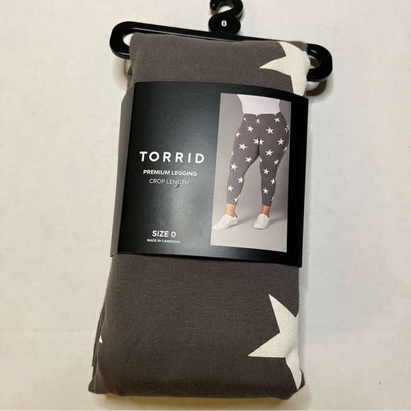 TORRID GRAY WITH WHITE ✨STARS✨CROPPED LEGGINGS size 0 NWT - Picture 2 of 5